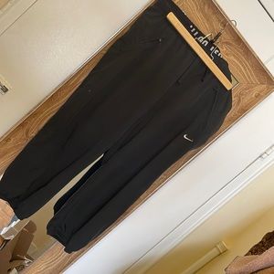 Nike cropped sport pants